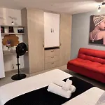 Apartamento Acogedor En El Poblado Medellin